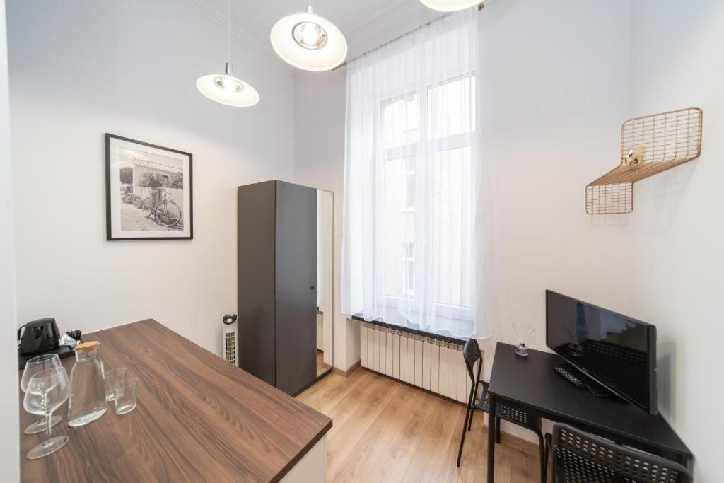 Vipol Amartamenty Biznesowe Apartment Lodz  Exterior photo